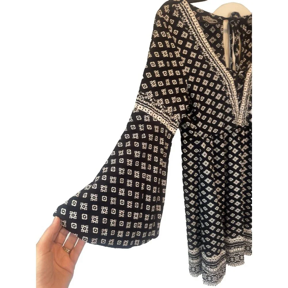 Womens Black White Bell Sleeve Mini Dress Large Boho Peasant Hippie Festival - Picture 3 of 9